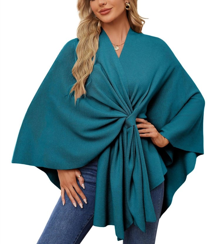 Weicher eleganter Schultertuch-Poncho für gemütlich-chice Lagen