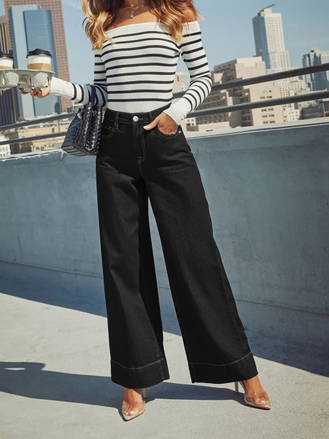 Jeans mit hoher Taille, weitem Bein und dehnbarem Denim-Stoff mit Umschlag am Saum