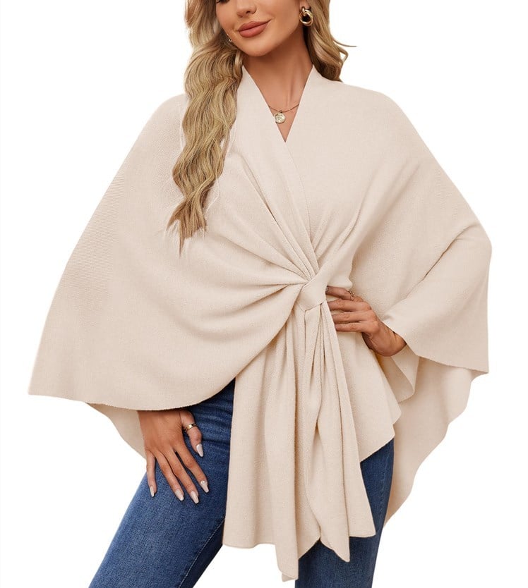 Weicher eleganter Schultertuch-Poncho für gemütlich-chice Lagen