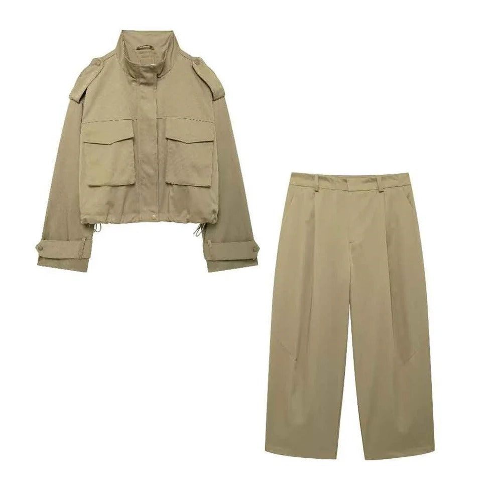 Lässige Utility-Cargo-Jacke mit Riemen- und Taschenakzenten