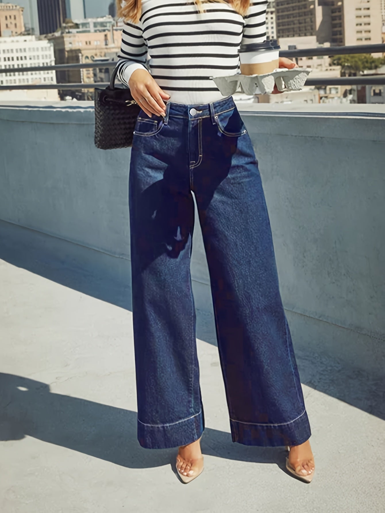 Jeans mit hoher Taille, weitem Bein und dehnbarem Denim-Stoff mit Umschlag am Saum