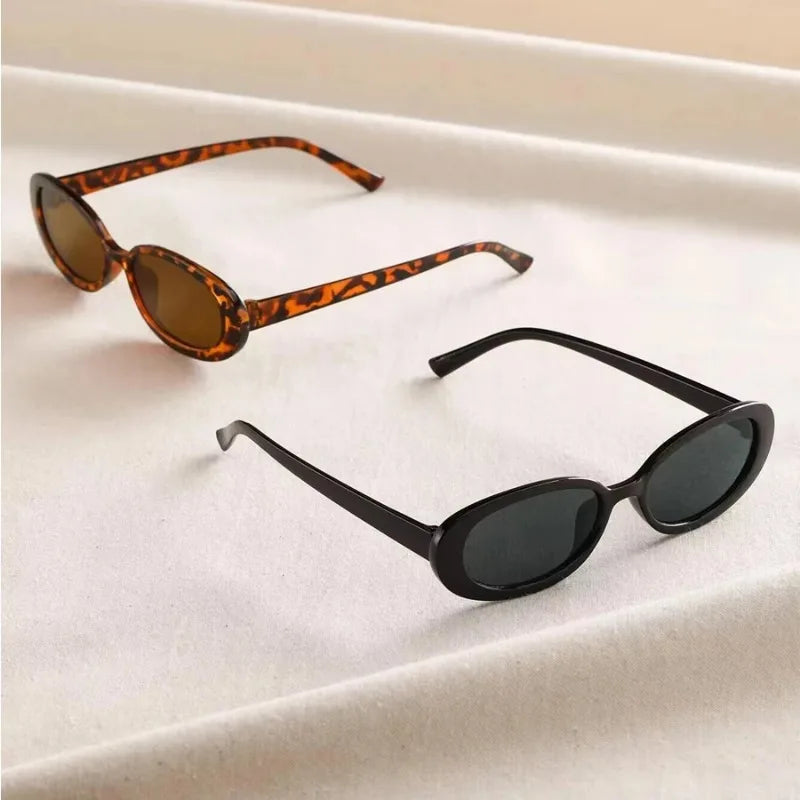 Retro Sonnenbrille mit klarem Glas, vintage-inspiriertes Design