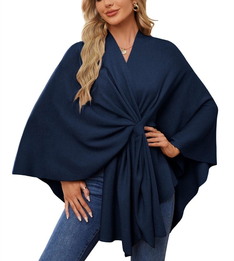 Weicher eleganter Schultertuch-Poncho für gemütlich-chice Lagen