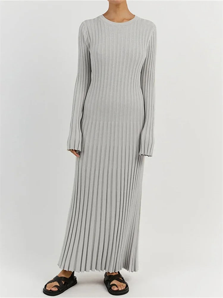 Frieda | Geripptes Maxikleid mit figurbetontem Schnitt