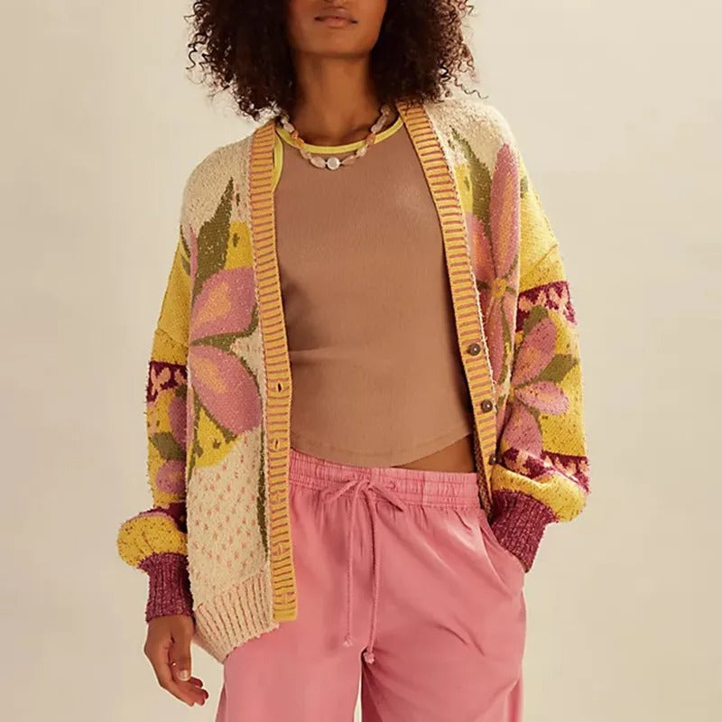 Gemütliche florale Strickjacke mit lockerer Passform und langen Ärmeln