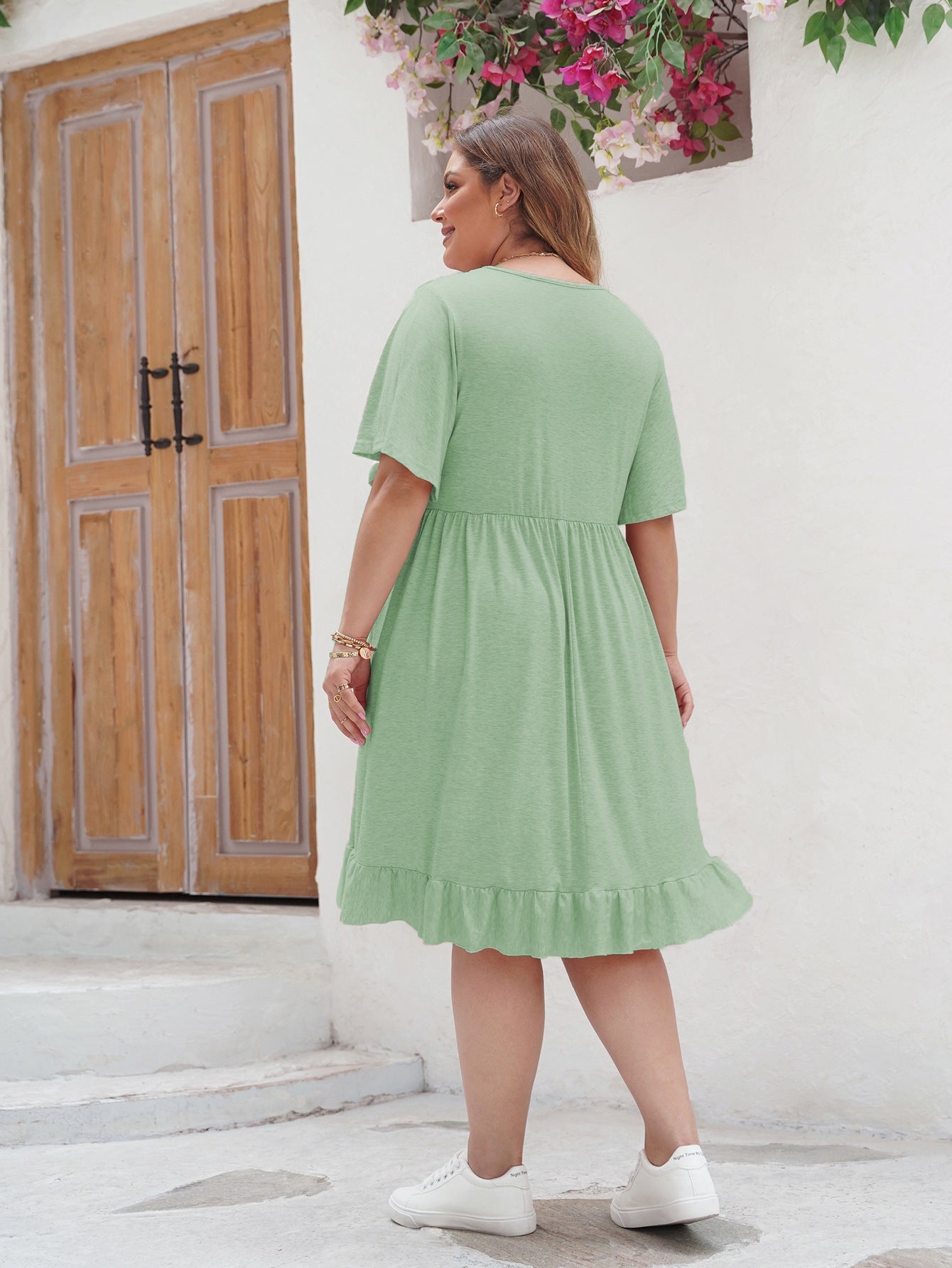 Oswald | Verspieltes Sommerkleid mit Spitzen-Details