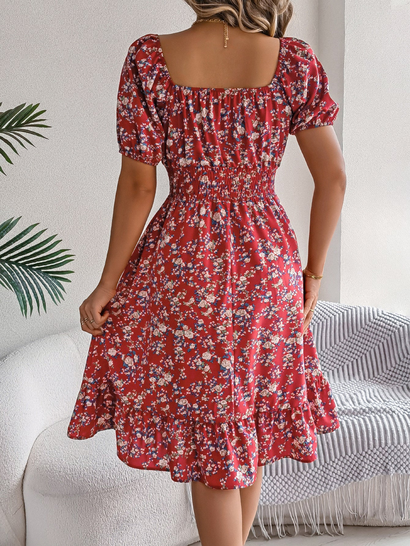 Bertha | Feminines Blumenkleid mit Puffärmeln