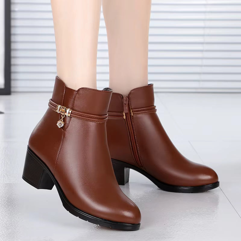 Elegante knöchelhohe Stiefel mit Fleecefutter und seitlichem Reißverschlussverschluss
