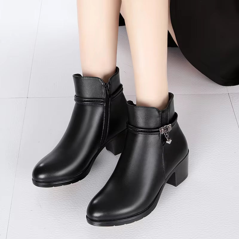Elegante knöchelhohe Stiefel mit Fleecefutter und seitlichem Reißverschlussverschluss