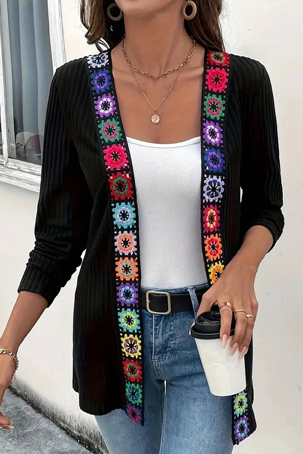Boho Strickcardigan mit Blumenrand und langen Ärmeln