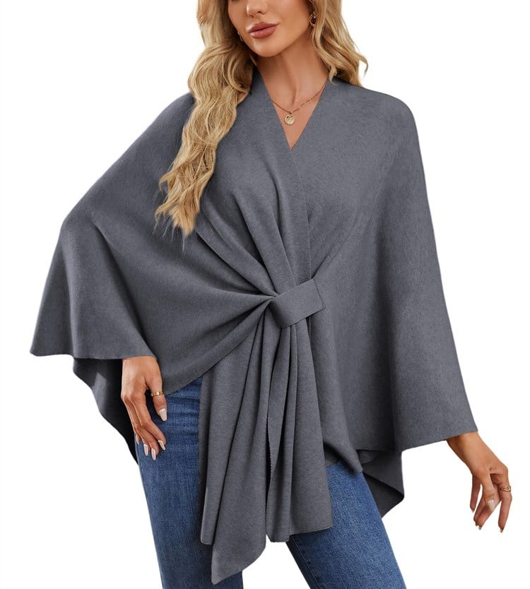 Weicher eleganter Schultertuch-Poncho für gemütlich-chice Lagen