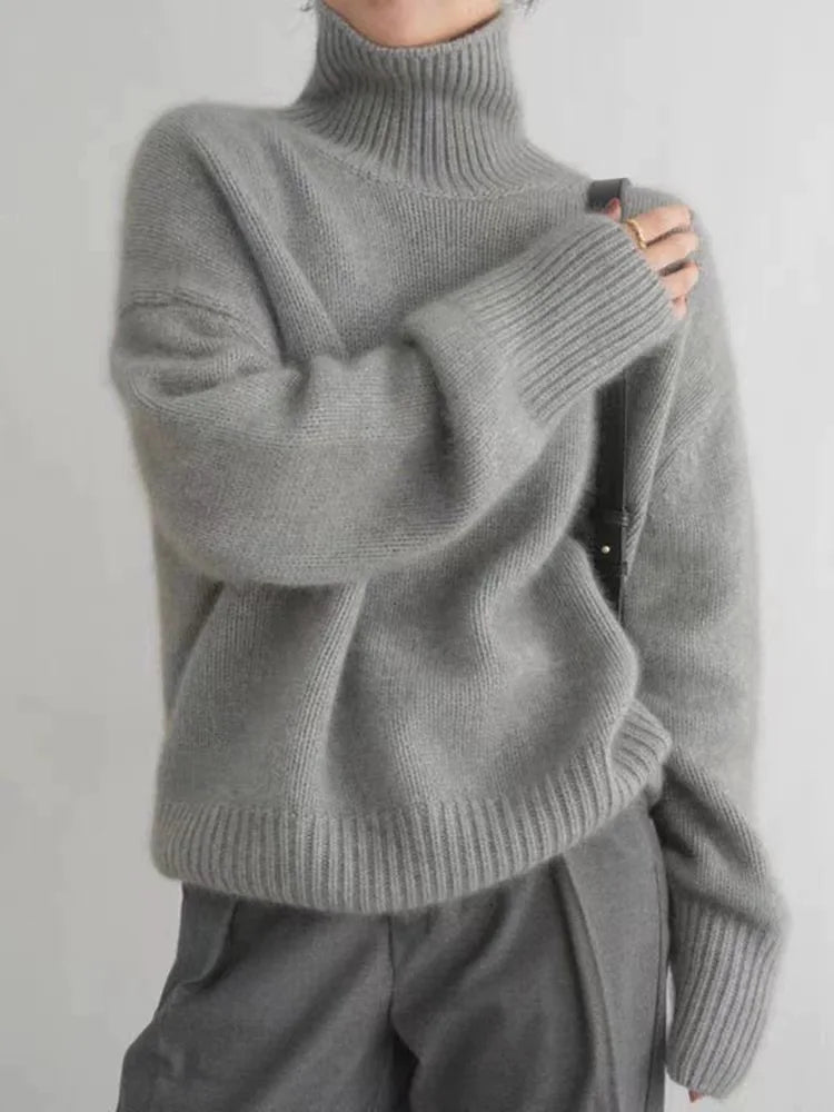 Gemütlicher weicher Strickpullover mit Rollkragen für herbstliche Schichten