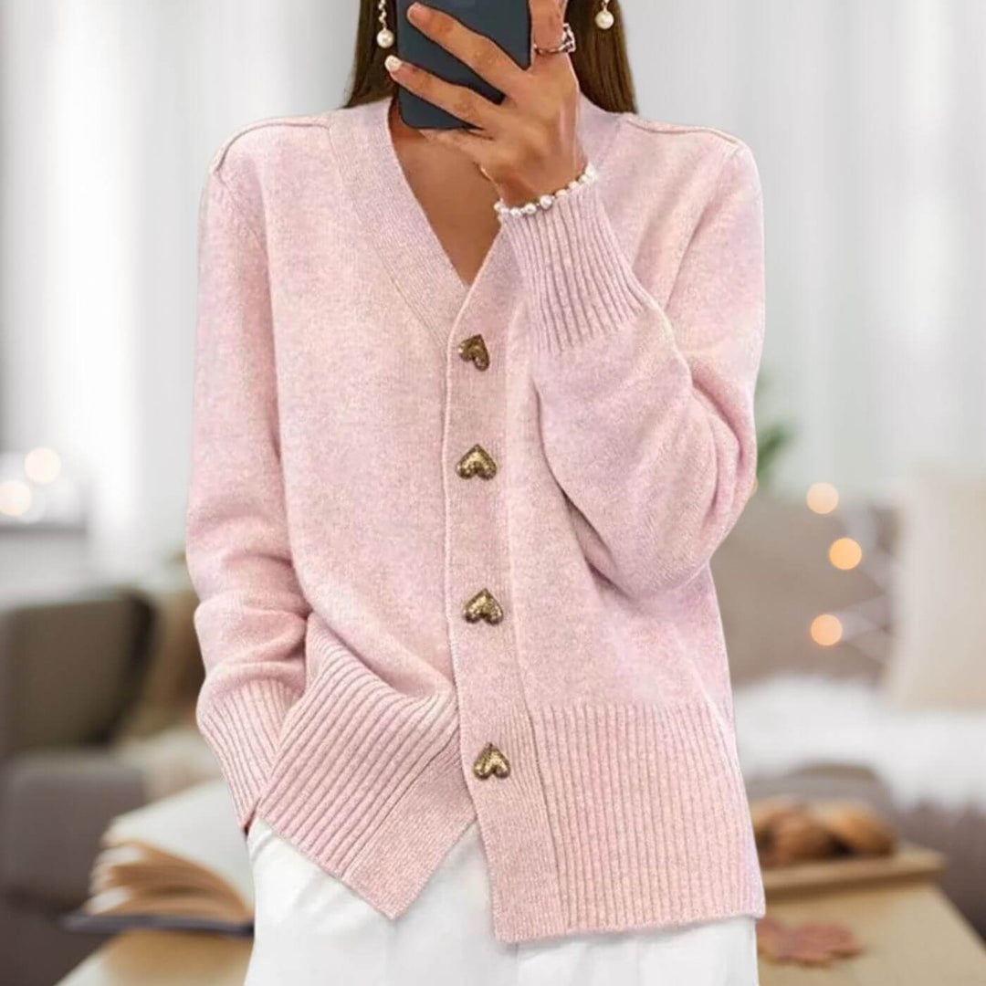 Schicke Strickjacke mit Herzknopf-Akzenten
