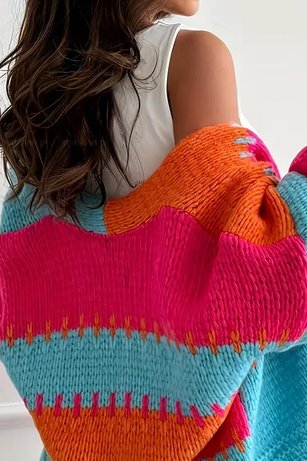 Gemütliche lässige Strickjacke mit Kontrastnaht-Detail