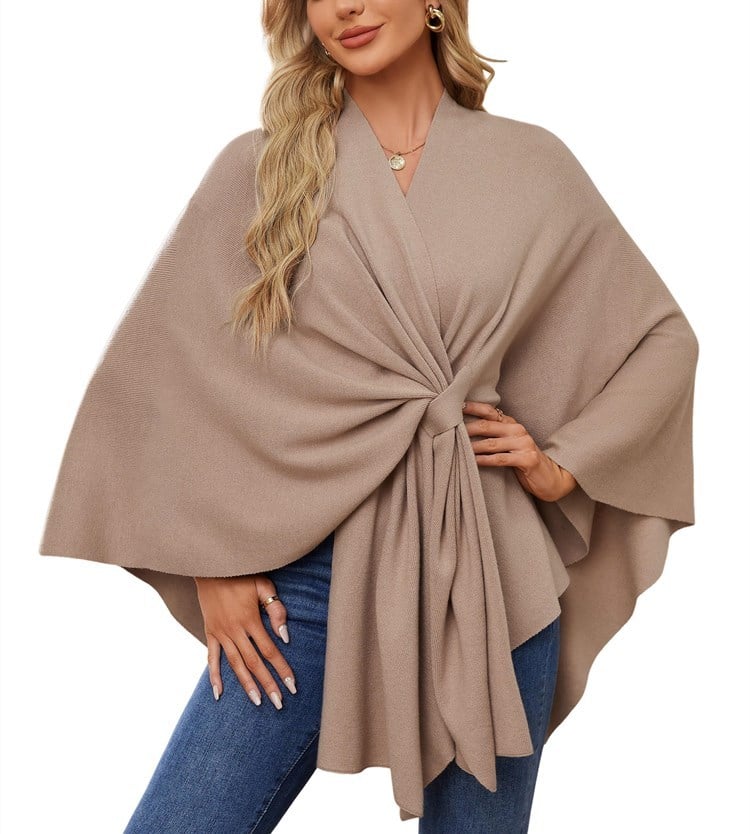 Weicher eleganter Schultertuch-Poncho für gemütlich-chice Lagen