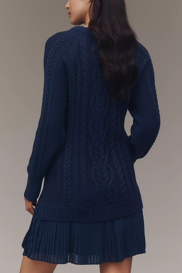 Strickkleid mit Zopfmuster und plissiertem Chiffon-Saum
