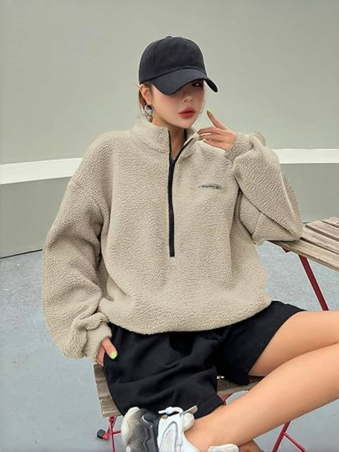 Gemütlicher eleganter Strickpullover für den Alltagstil