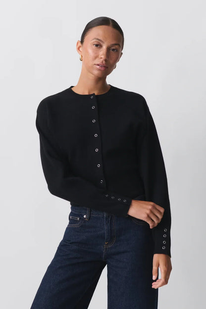 Elegante Bluse mit Knopfleiste, vielseitigem geradem Schnitt und Manschetten-Details