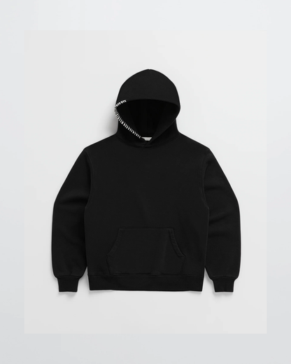 Gemütlicher minimalistischer Pullover-Hoodie