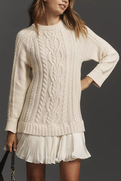Strickkleid mit Zopfmuster und plissiertem Chiffon-Saum