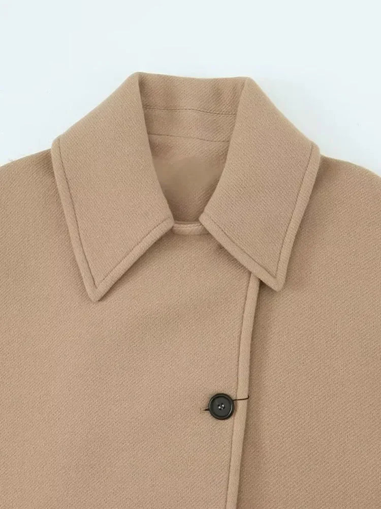 Übergrößen Jacke mit umklappbarem Kragen und Seitentaschen