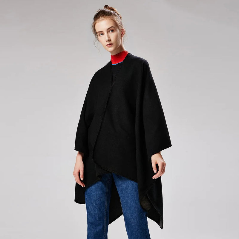 Frieda™ – Warmer Poncho mit fließendem Schnitt