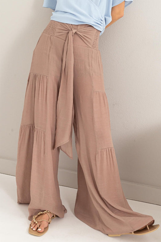 Weite Hose mit Bindeband vorne