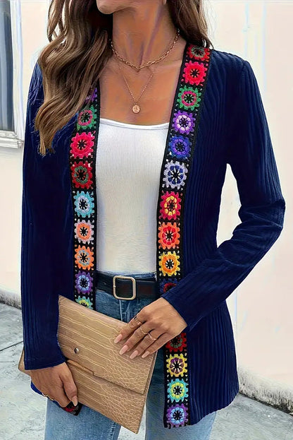 Boho Strickcardigan mit Blumenrand und langen Ärmeln