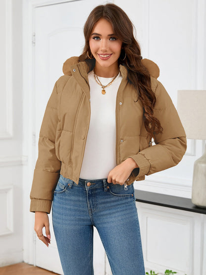 Gemütliche wattierte Winterjacke mit Pelzkapuze und Taschen