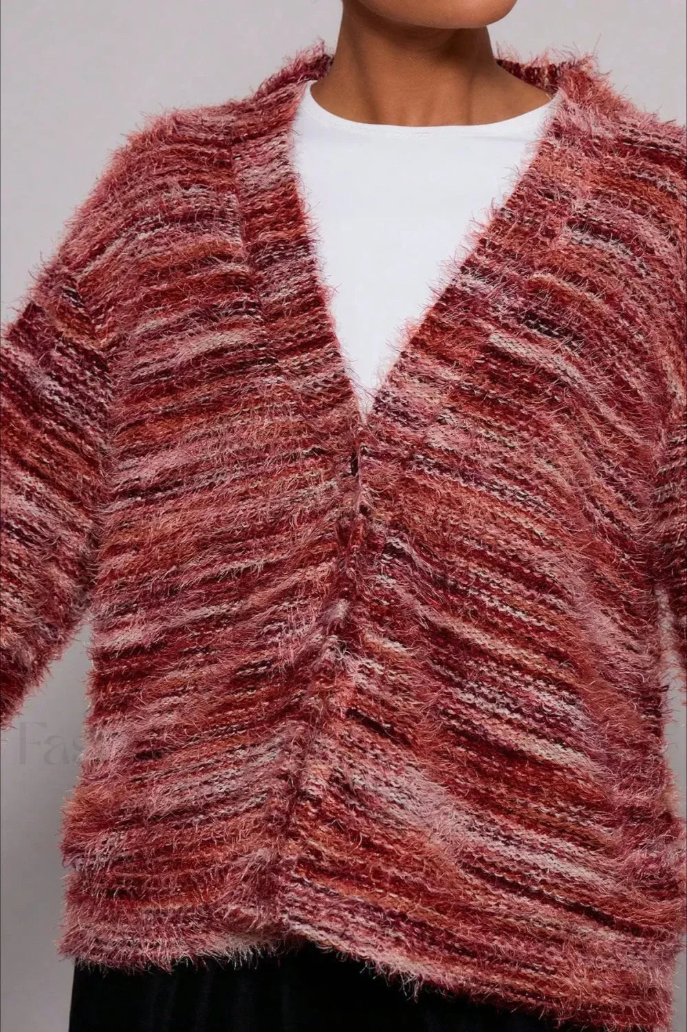 Gemütliche Vintage-gestreifte V-Ausschnitt-Strickjacke
