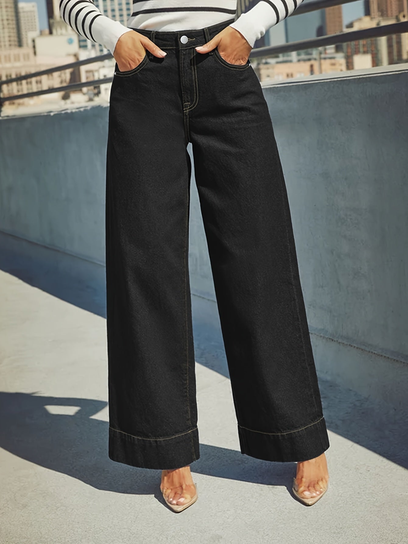 Jeans mit hoher Taille, weitem Bein und dehnbarem Denim-Stoff mit Umschlag am Saum