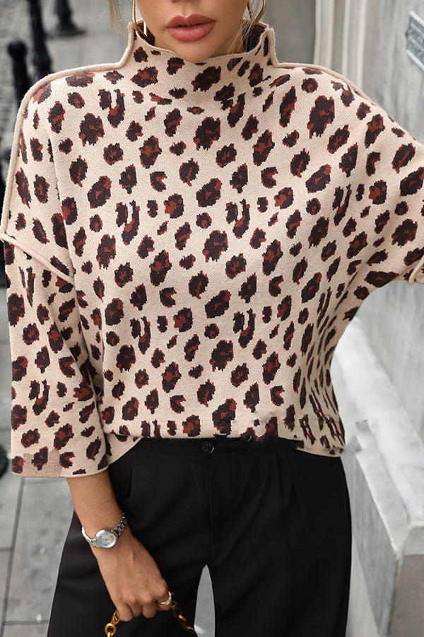 Gemütlicher Strickpullover mit Leopardenmuster und lockerem Rollkragen
