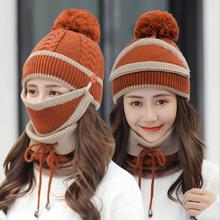 Gemütliches gestricktes Wintermützen- und Schalsset für Damen