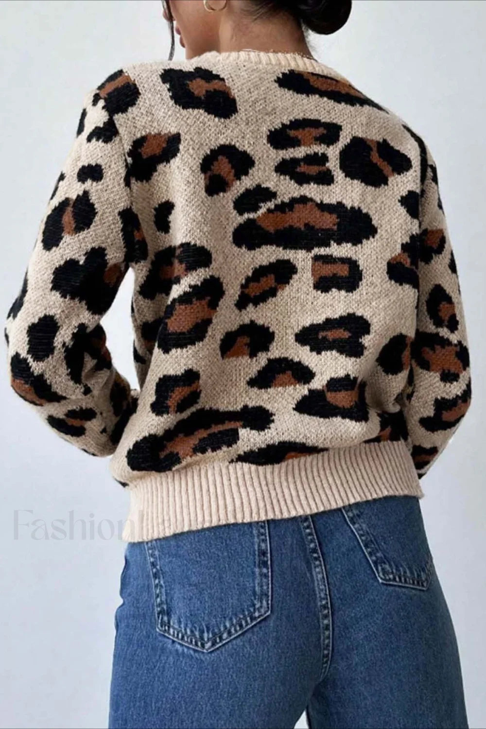 Schicker Pullover mit Rundhalsausschnitt und Leopardenmuster in Blockfarben
