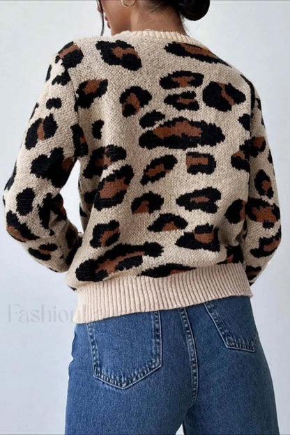 Schicker Pullover mit Rundhalsausschnitt und Leopardenmuster in Blockfarben