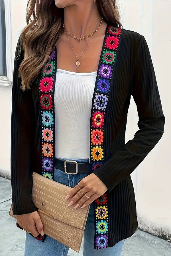 Boho Strickcardigan mit Blumenrand und langen Ärmeln