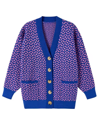 Gemütlicher Strickcardigan mit geometrischem Muster und Knopfleiste