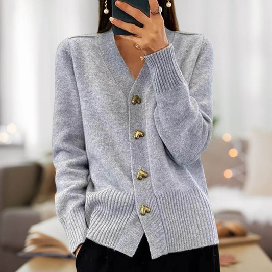 Schicke Strickjacke mit Herzknopf-Akzenten