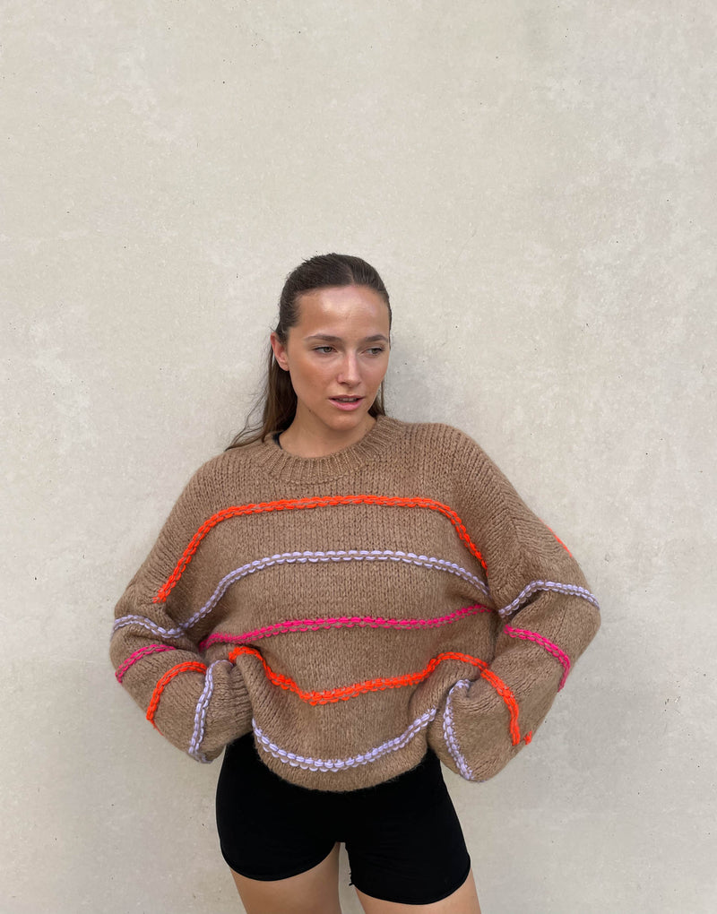 Leilany™ - Übergroßer Pullover mit neonfarbenen Ziernähten