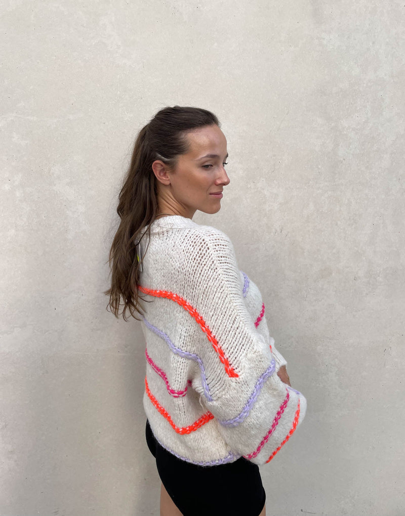 Leilany™ - Übergroßer Pullover mit neonfarbenen Ziernähten