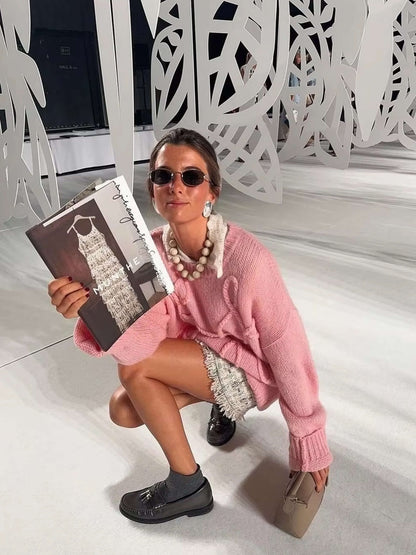 Gemütlicher Oversize-Pullover mit eleganten Stickereien