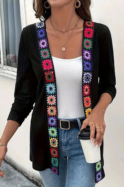 Boho Strickcardigan mit Blumenrand und langen Ärmeln