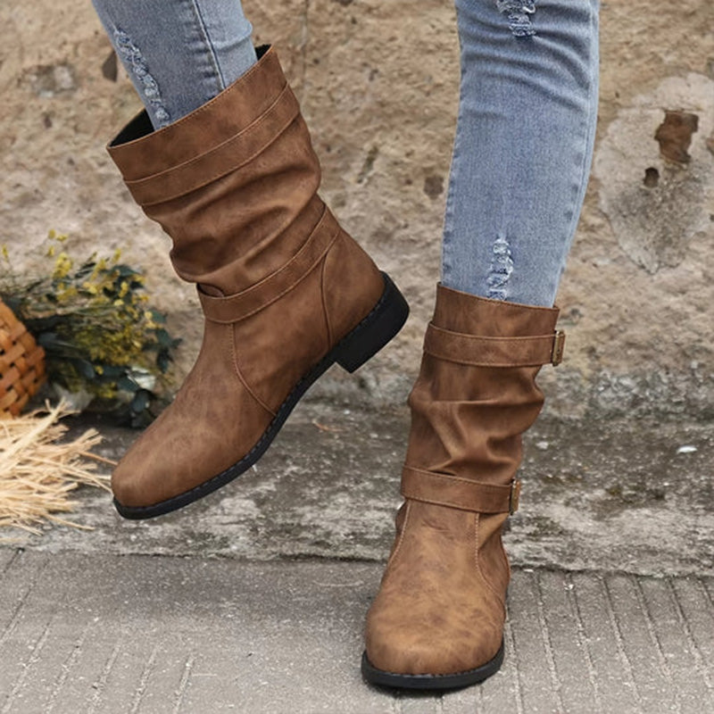 Schicke Leder-Stiefel mit Schnallendetail