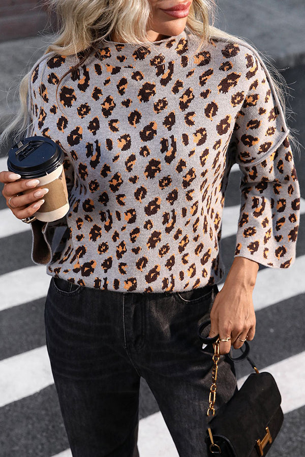 Gemütlicher Strickpullover mit Leopardenmuster und lockerem Rollkragen