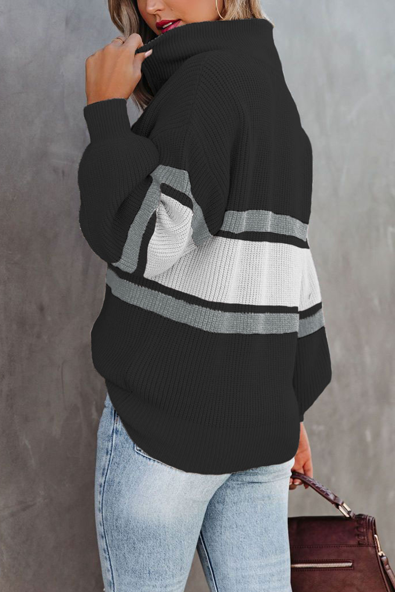 Gemütlicher Patchwork-Pullover mit Reißverschlusskragen