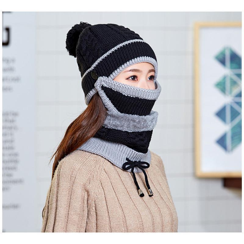 Gemütliches gestricktes Wintermützen- und Schalsset für Damen