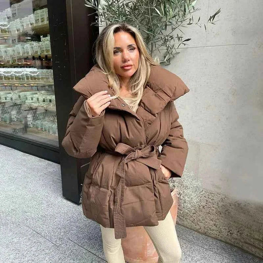 Damen Steppmantel mit Gürtel, weitem Kragen und kuscheligem Futter