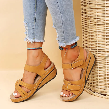 Quenilda | Bequeme Sommer-Klettsandalen mit Keilsohle