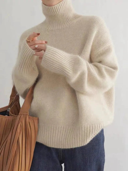 Gemütlicher weicher Strickpullover mit Rollkragen für herbstliche Schichten
