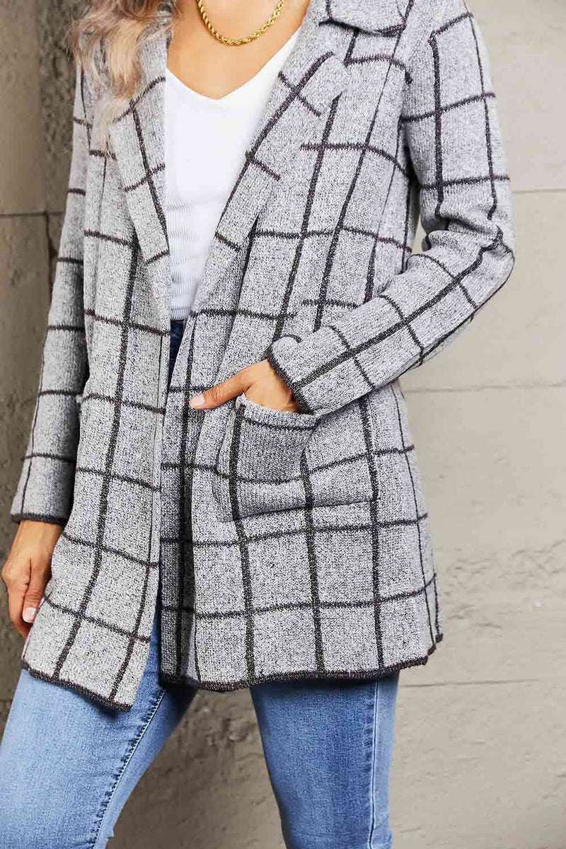 Amina™ - Double Take Bedruckte Strickjacke mit offenem Reverskragen und Taschen